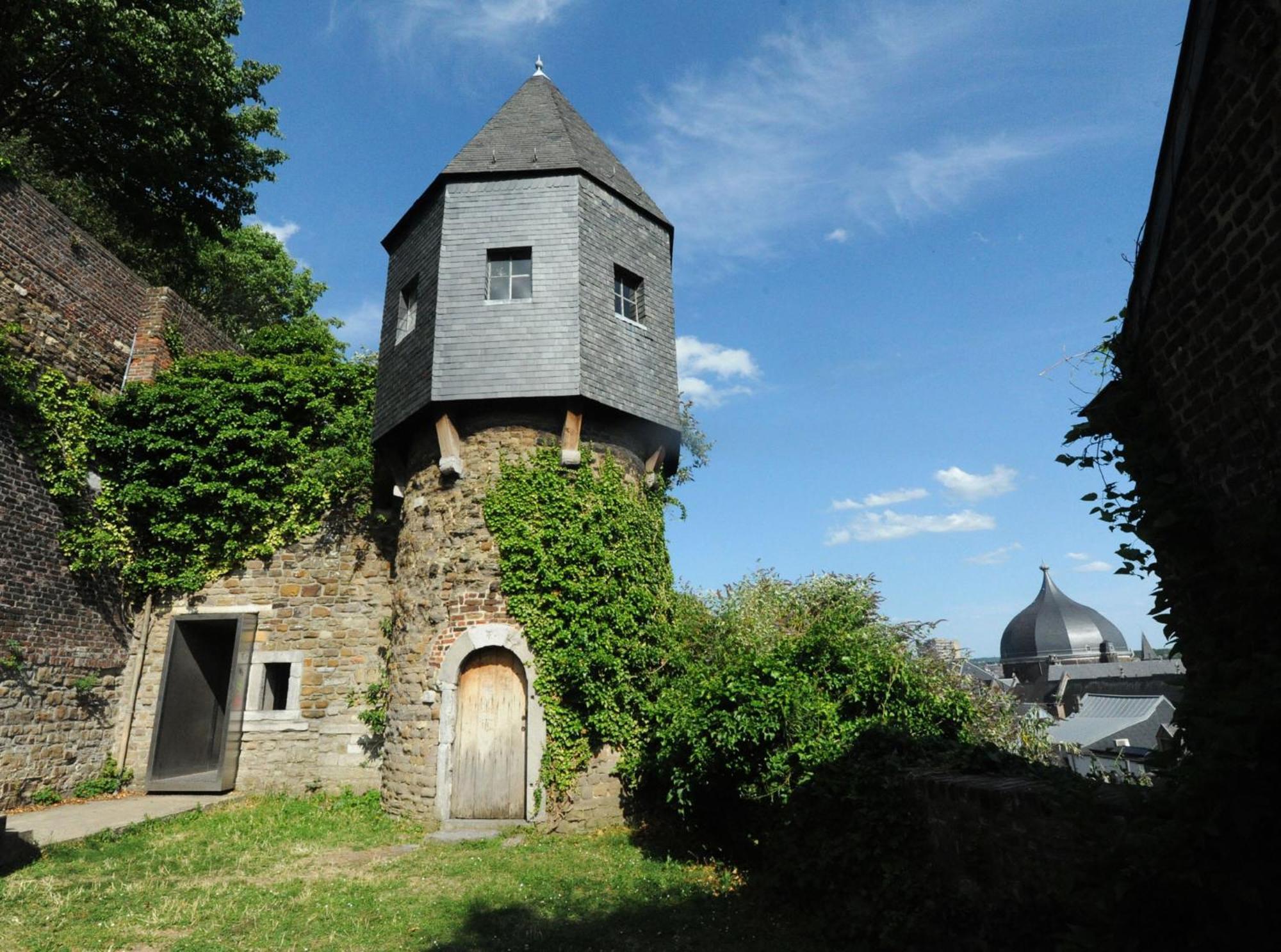 Отель Bonjour Pierreuse Льеж Экстерьер фото